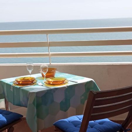Seafront Apartment With Open-Air Heated Pool ฟูเอนฮิโรลา ภายนอก รูปภาพ