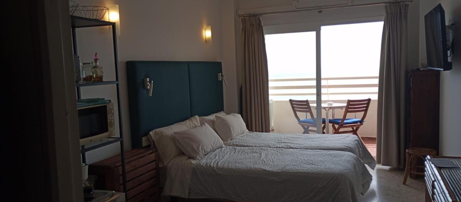 Seafront Apartment With Open-Air Heated Pool ฟูเอนฮิโรลา ภายนอก รูปภาพ