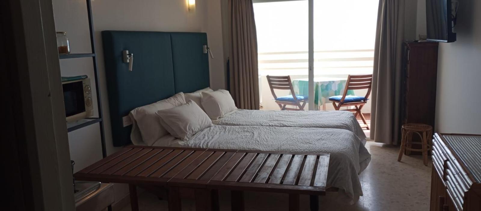 Seafront Apartment With Open-Air Heated Pool ฟูเอนฮิโรลา ภายนอก รูปภาพ